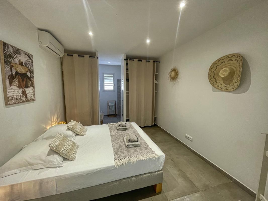 20-Location villa piscine Saint François Guadeloupe_chambre 1